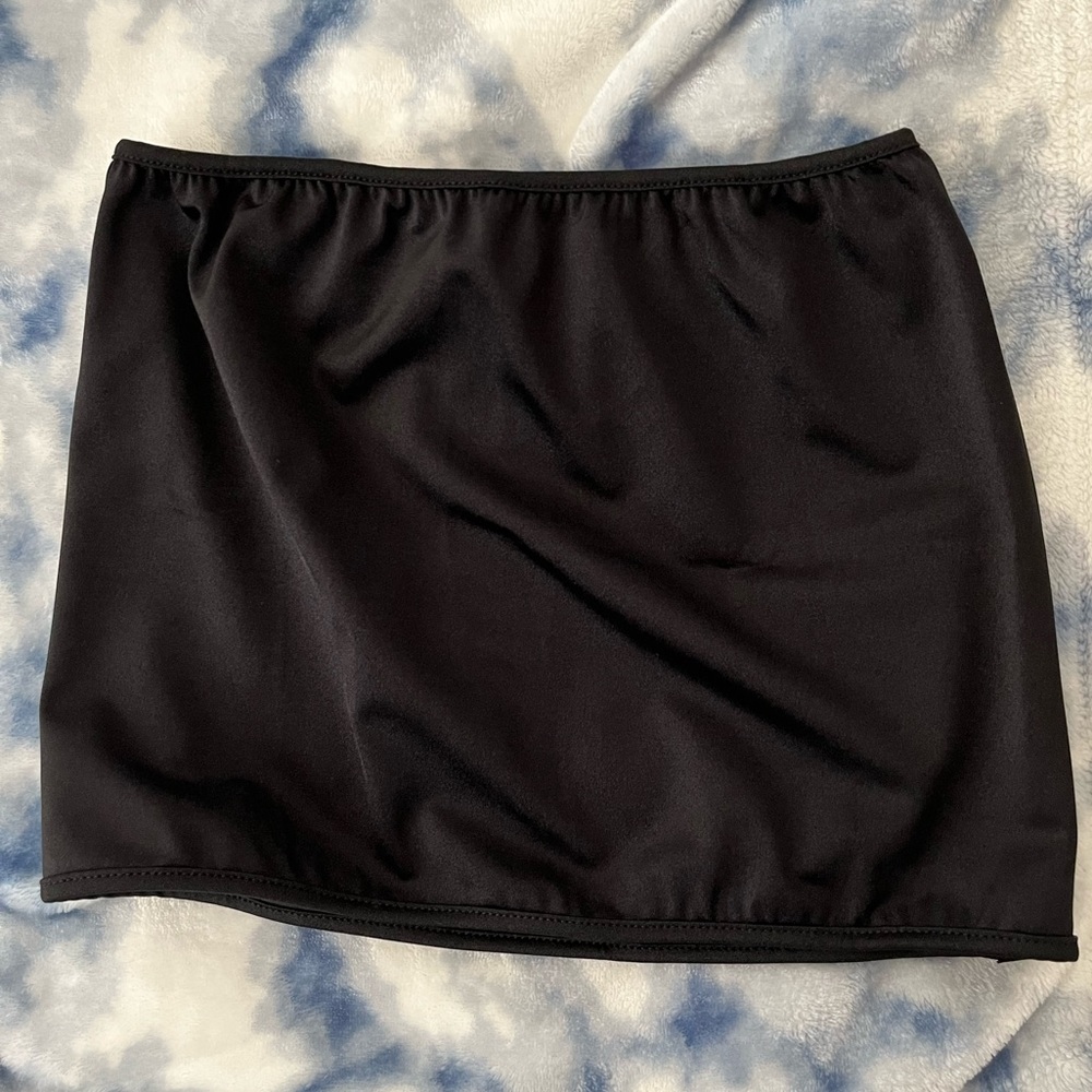 XS black mini skirt